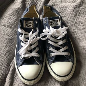 Navy Converse Chuck Taylor All Star Lo Sneaker